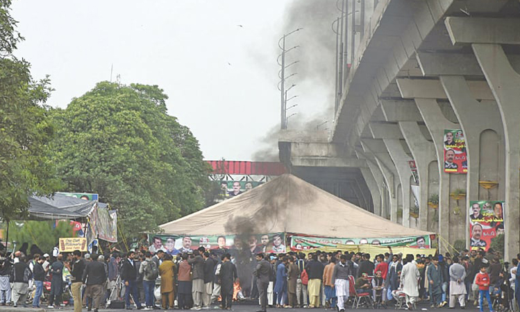 PTI Workers Continue To Block Roads