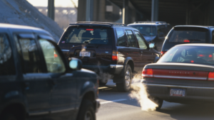 UK Authorities Warn Parents of Fines over Leaving Cars Engine on While Waiting for Children