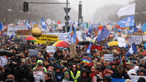 Protest Rally in Germany Over Arming Kyiv Draws Thousands