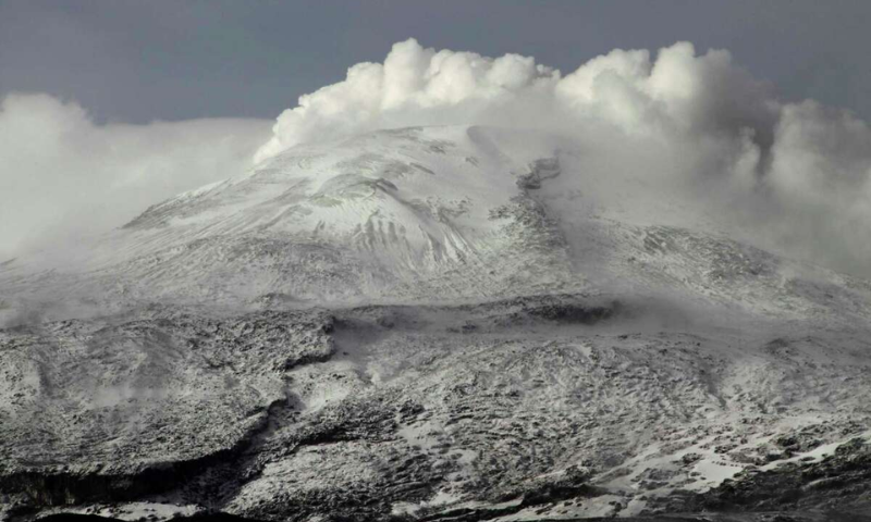 Colombia Starts Evacuating Families Living Near Active Volcano