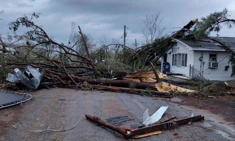 power, social media, Weather, Destroys, Homes, searched, Images, relief, Mississippi