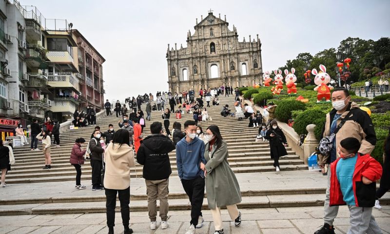 Labours, Day, Chinese, tourists