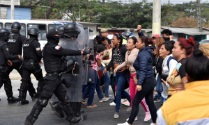 Attackers, Ecuador, Police, officials,