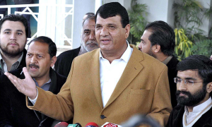 PML-N Leader Amir Muqam Escapes in Terrorist Attack in Northwest Pakistan