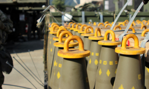 Canada Opposes Use of Cluster Bombs in Ukraine