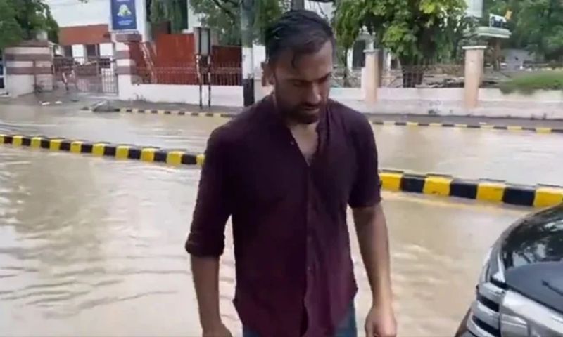 Wahab Riaz, Apologizes, Reckless, Driving, Lahore, Rain