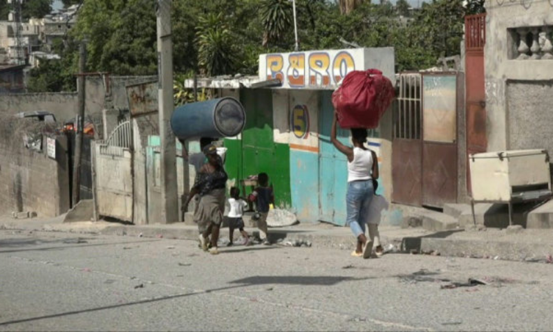 Inhabitants Flee Homes in Gang-ridden Haitian Capital