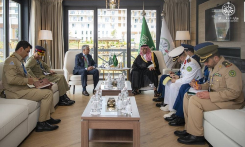 Riyadh Discusses Defense Cooperation with Islamabad, Tehran, Beijing, Moscow