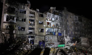 Russian Strikes in Ukraine Kill Five, Injure 31