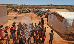 Syria Struggling to Cool Down Displaced Camps Amid High Temperatures