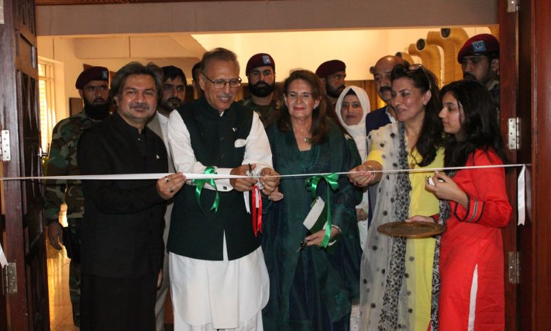 PNCA, Pakistan, Independence Day, Exhibition, President, Arif Alvi, Samina Arif Alvi, PNCA, National Art Gallery, Ali Azmat, Painting, Art,