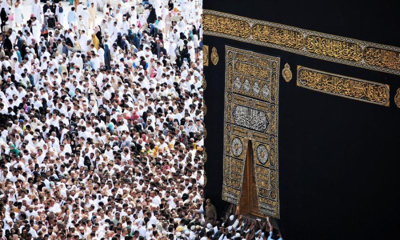 Hajj, Pakistan, Saudi Arabia, Hajj Pilgrims, Hajj, Minister of Religious Affairs, Chaudhry Salik Hussain, Madinah, Karachi International Airport, Makkah Route