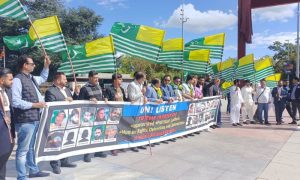 Protesters Outside UN Office Call for Peaceful Resolution of Kashmir Dispute