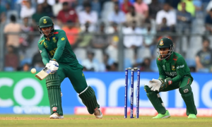 ICC World Cup: De Kock's 174 Guides South Africa to Set 383-Run Target for Bangladesh