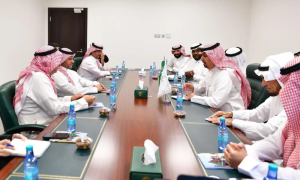 KSrelief Official Meets Saudi Red Crescent President
