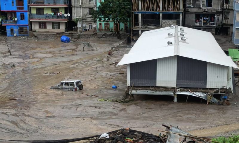 Himalayan, flooding, lives. India, Pakistan, Nepal, weather, climate change, water, China,