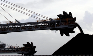 Australia: Police Arrest Over 100 Climate Protesters at Coal Port