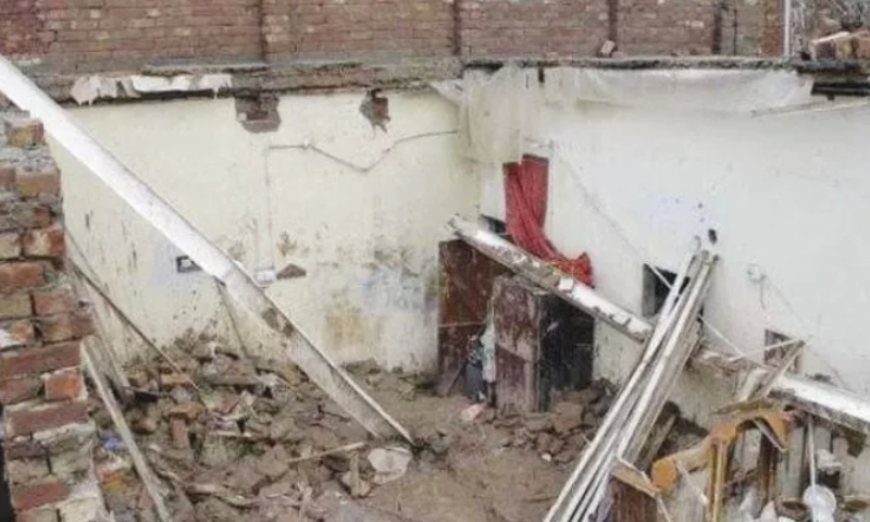 Four Die as House Roof Collapses in Sargodha