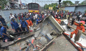 Indonesia Bus, Train Crash Kills Eleven