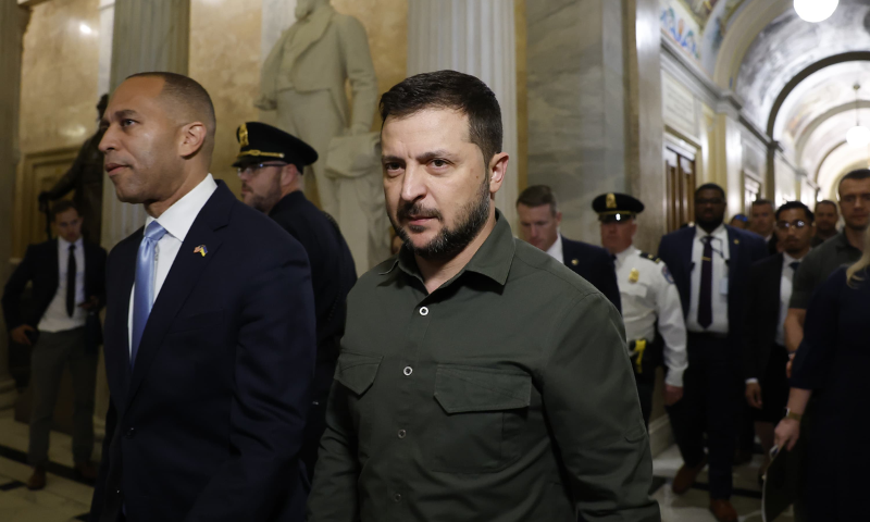 Zelenskyy Arrives on Capitol Hill Today as US Funding Hangs in Balance