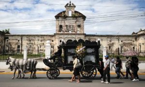 FEATURE, NICARAGUA, TRADITION, FUNERAL, PARLOUR, ANIMAL, HEARSE, HISTORY