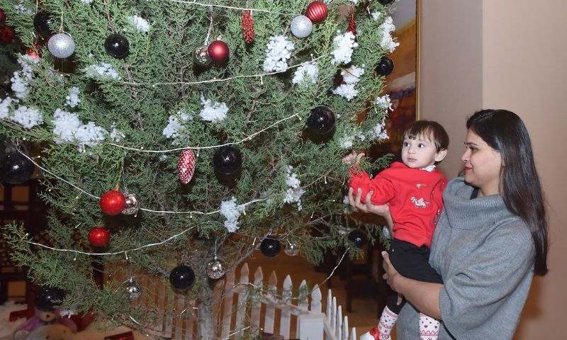 Christmas, Islamabad Serena Hotel, Christmas tree, Christmas Celebrations, Pakistan,