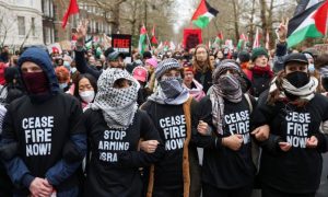Pro-Palestinian Protestors, Block Bridge, Parliament, London