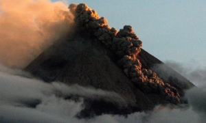 Thousands Evacuated as Volcano Mount Lewotobi Laki-Laki Erupts in Indonesia