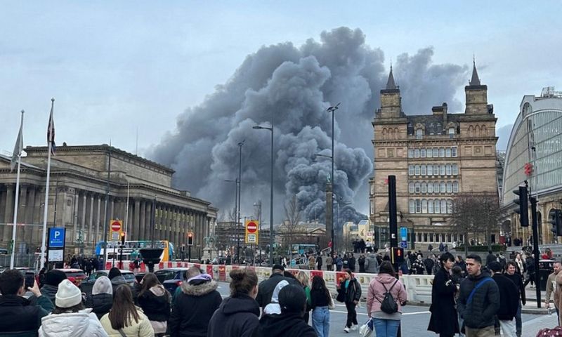 Blaze, Liverpool, LONDON, firefighters