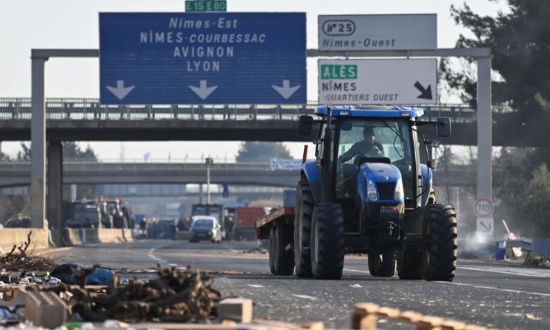 Protesting, Farmers, Paris, demonstrations, France, French, city, capital, European Union, environmental