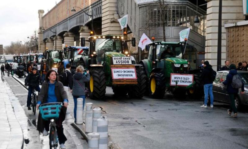 France, politics, farmers, protest,