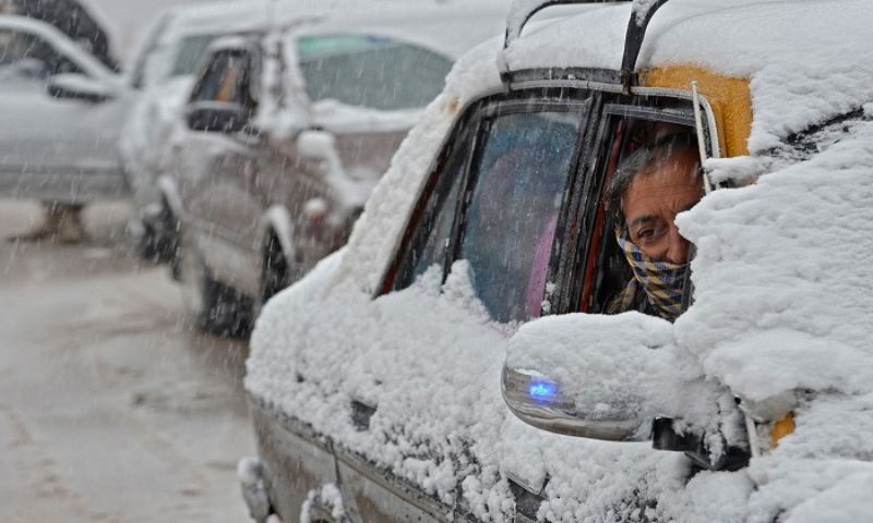 snowfall, Murree, tourists, Satra Meel point,