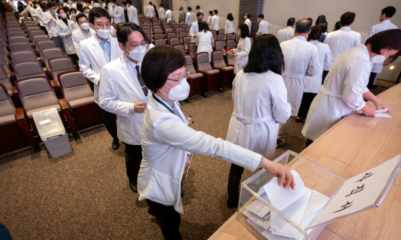 South Korea's Medical Professors Announce to Join Protests