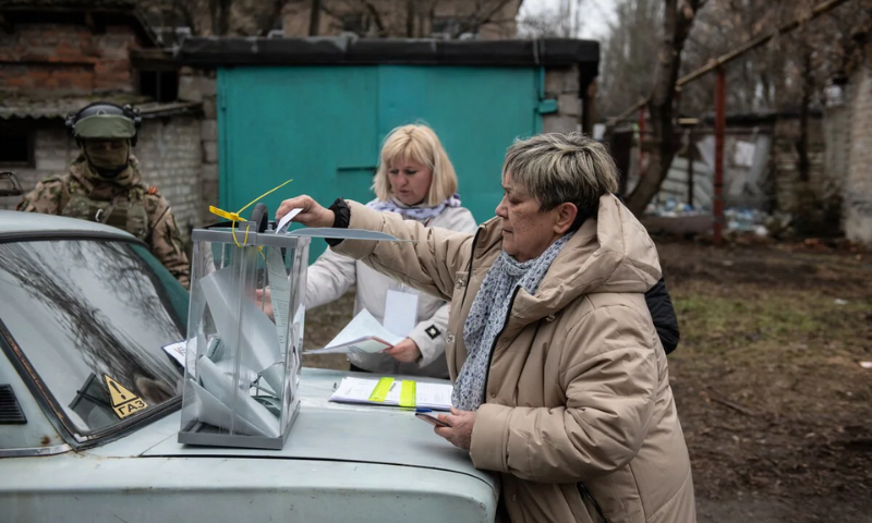 Voting Begins in Russia as Ukraine Steps Up Border Attacks