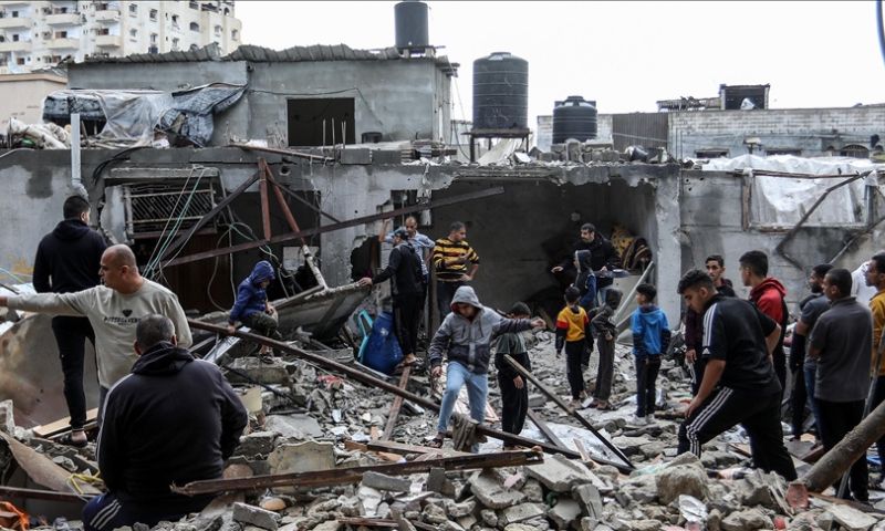 Israeli offensive, Palestinians in Gaza, Palestinian Health Ministry, children and women,