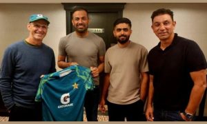 Gary Kirsten Joins Pakistan Squad in Leeds