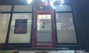 Gunmen Attack KFC Restaurant in Baghdad with Handmade Bomb