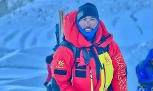 Pakistan’s Sirbaz Khan Scales Everest Without Supplementary Oxygen