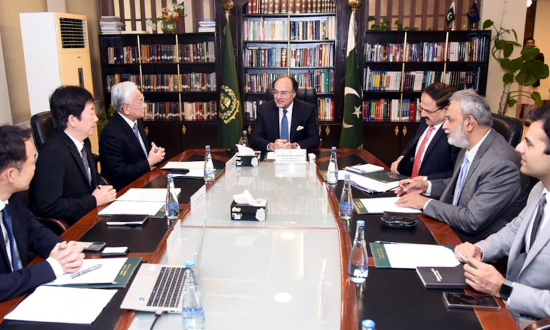 Suzuki Motors Delegation, Pakistan's Finance Minister Discuss Investment Proposals