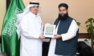 Tahir Ashrafi Presents 'Code of Conduct for Pilgrims' Copy to Saudi Ambassador