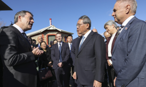 Chinese Premier Li Qiang Signals Thaw in Trade Relations with Australia 1