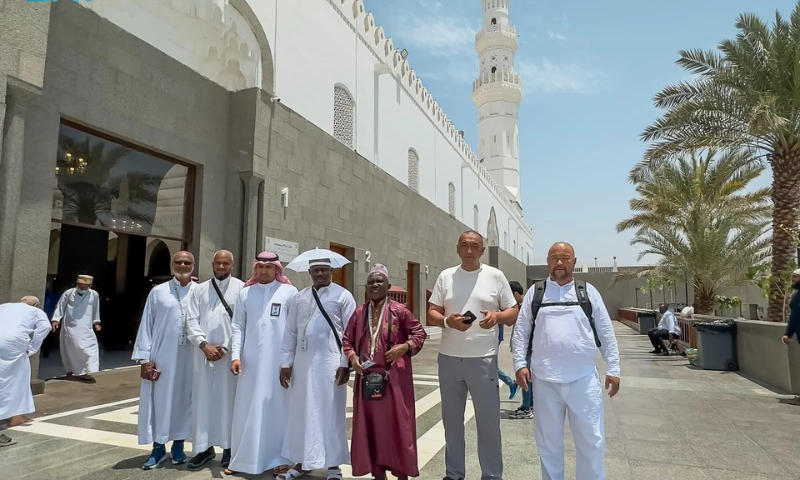 Hajj Pilgrims Visit Historic Madinah Sites 1