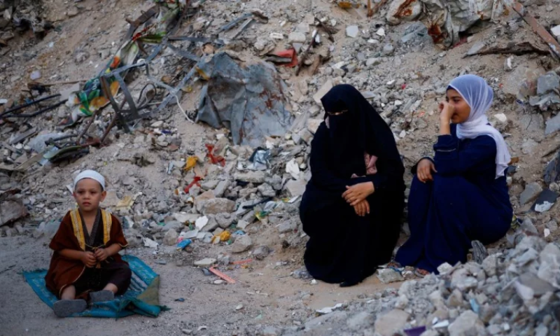 No Joy Gazans Mark Sombre Eid in Shadow of Israeli Bombardment 1
