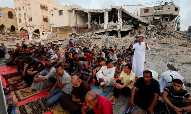 No Joy Gazans Mark Sombre Eid in Shadow of Israeli Bombardment