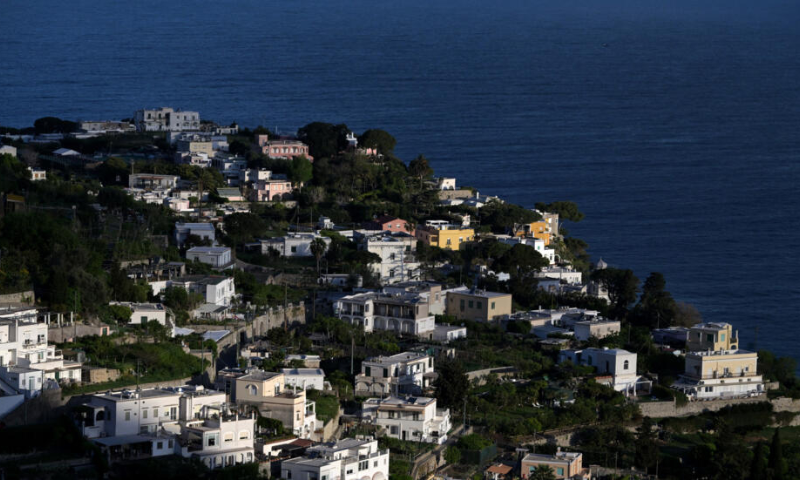 Tourists Barred from Italys Capri over Water Scarcity 1