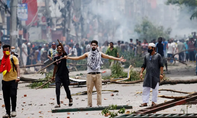 Bangladesh, Student Protest, Violence, Home Minister, Job Quotas, Government, Supreme Court, Dhaka