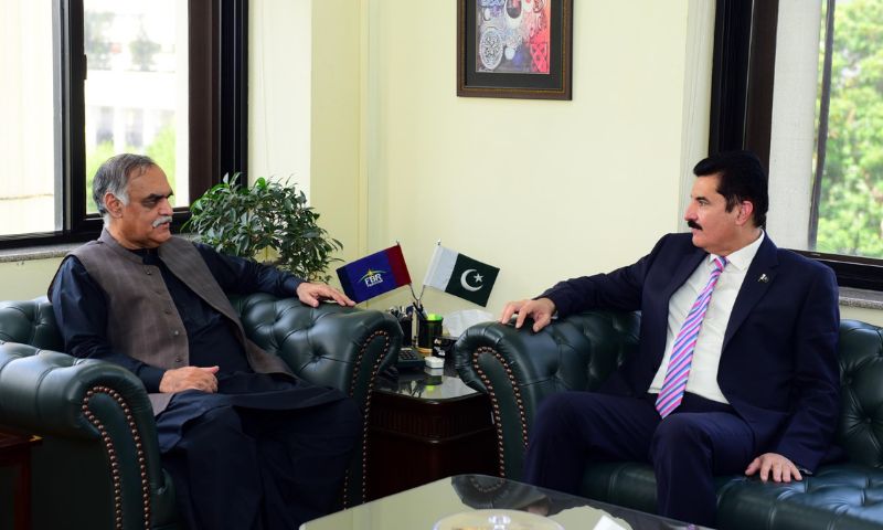 Governor of Khyber Pakhtunkhwa, Faisal Karim Kundi, FBR, Malik Amjed Zubair Tiwana, FBR Headquarters, taxpayers, Khyber Pakhtunkhwa,