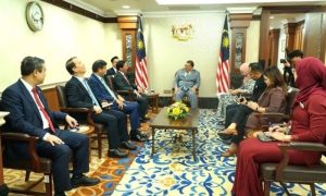 Vietnam, National Assembly, Vice Chairman Nguyen Khac Định, Kuala Lumpur, Malaysian House of Representatives, Johari Bin Abdul