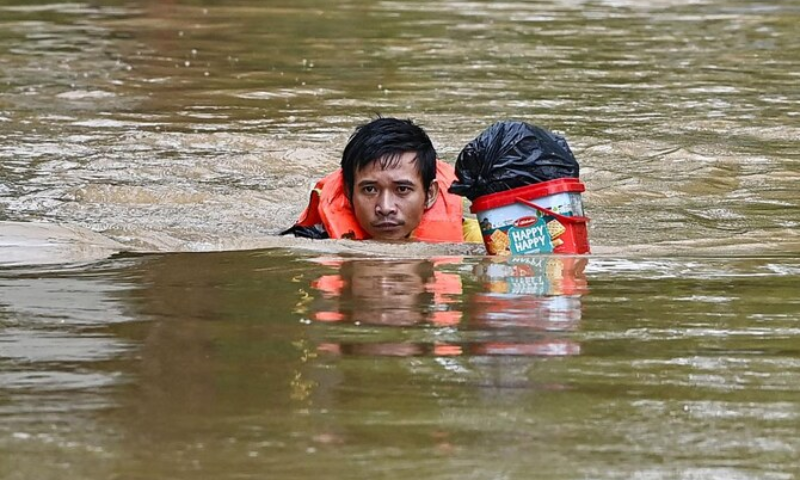 Floods, Vietnam , China