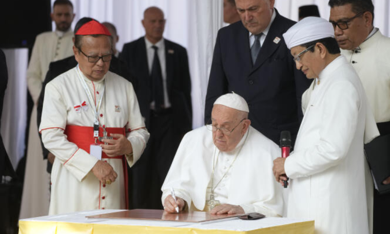 Pope, Singapore, Concludes, Asia Pacific, Tour